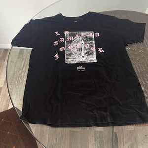 Blac tshirt by familia forever size L